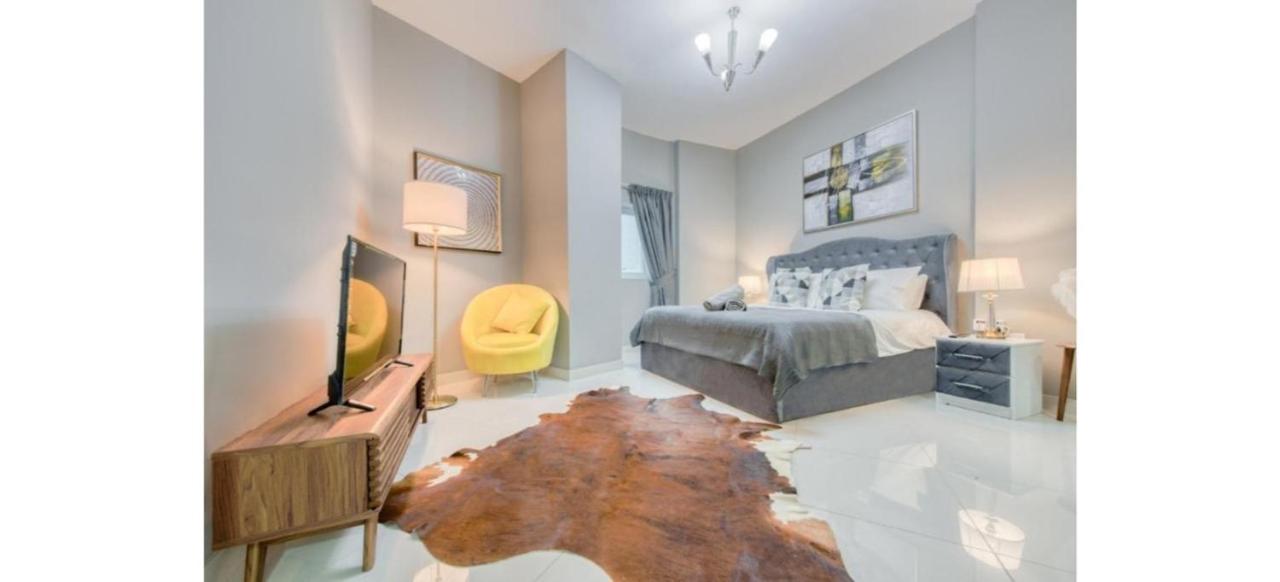 Apartment Luxurious 4-bedroom Duplex Near Jbr Dubai
