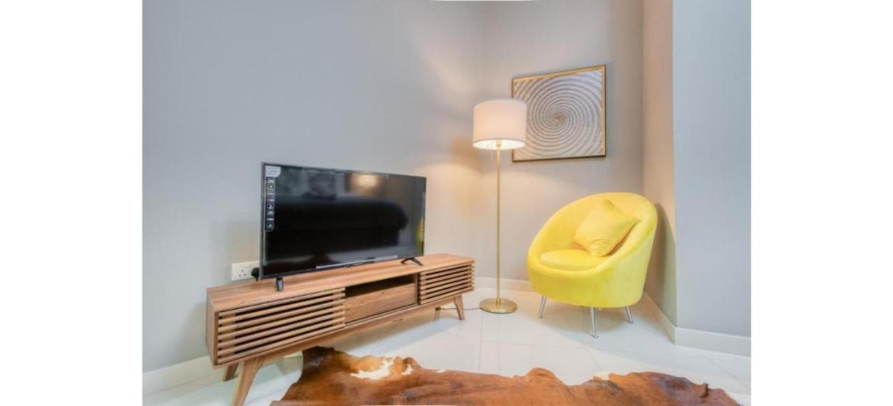 Luxurious 4-bedroom Duplex Near Jbr Apartment